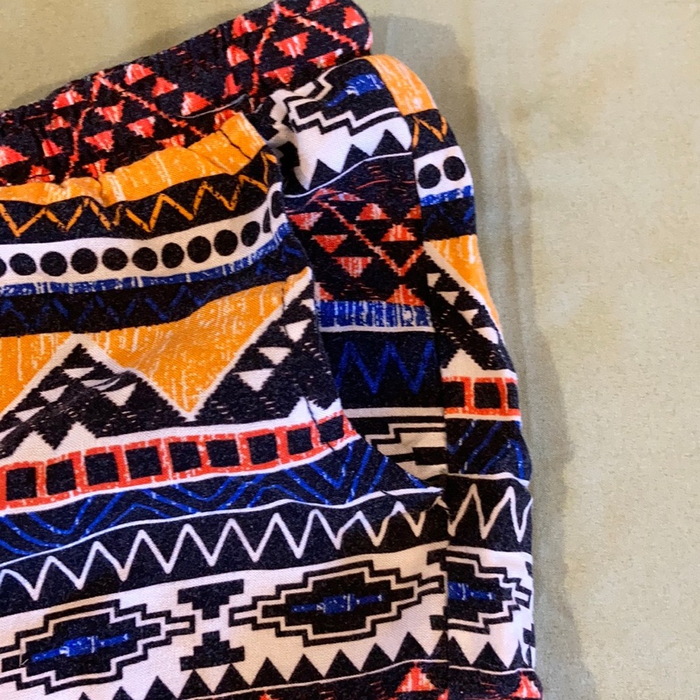 Colorful Aztec Style Short - Picture 4 of 5